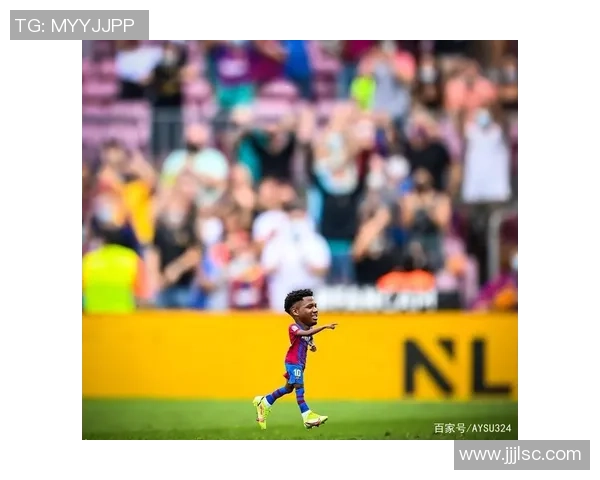 足球明星逗比时刻：揭秘球场上的搞笑瞬间